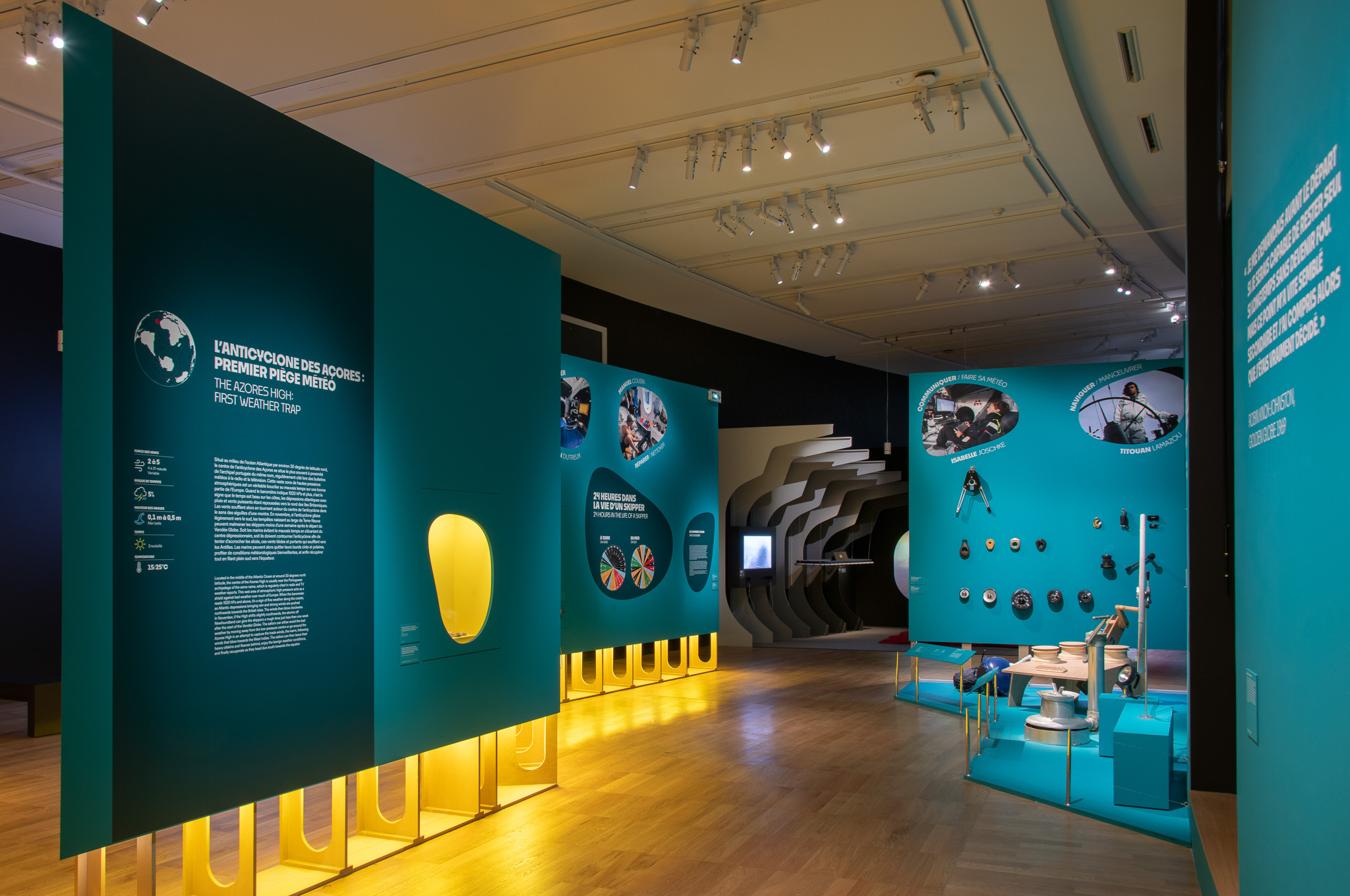 EN SOLITAIRE AUTOUR DU MONDE