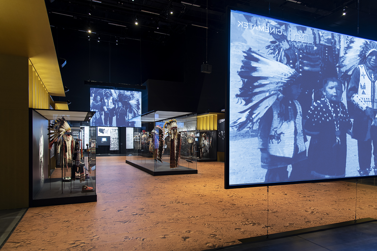 LAKOTAS - SUR LA PISTE DES SIOUX