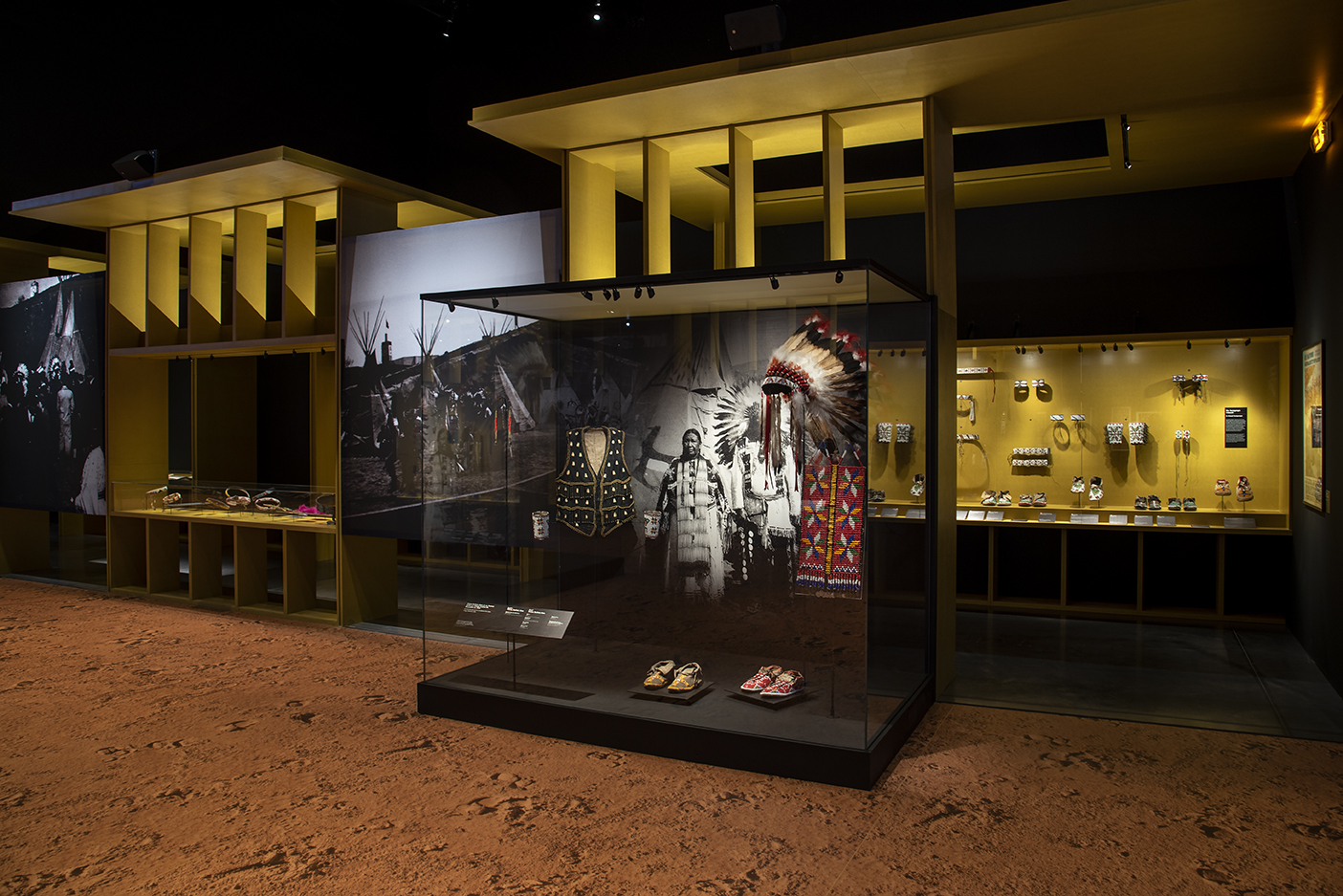 LAKOTAS - SUR LA PISTE DES SIOUX