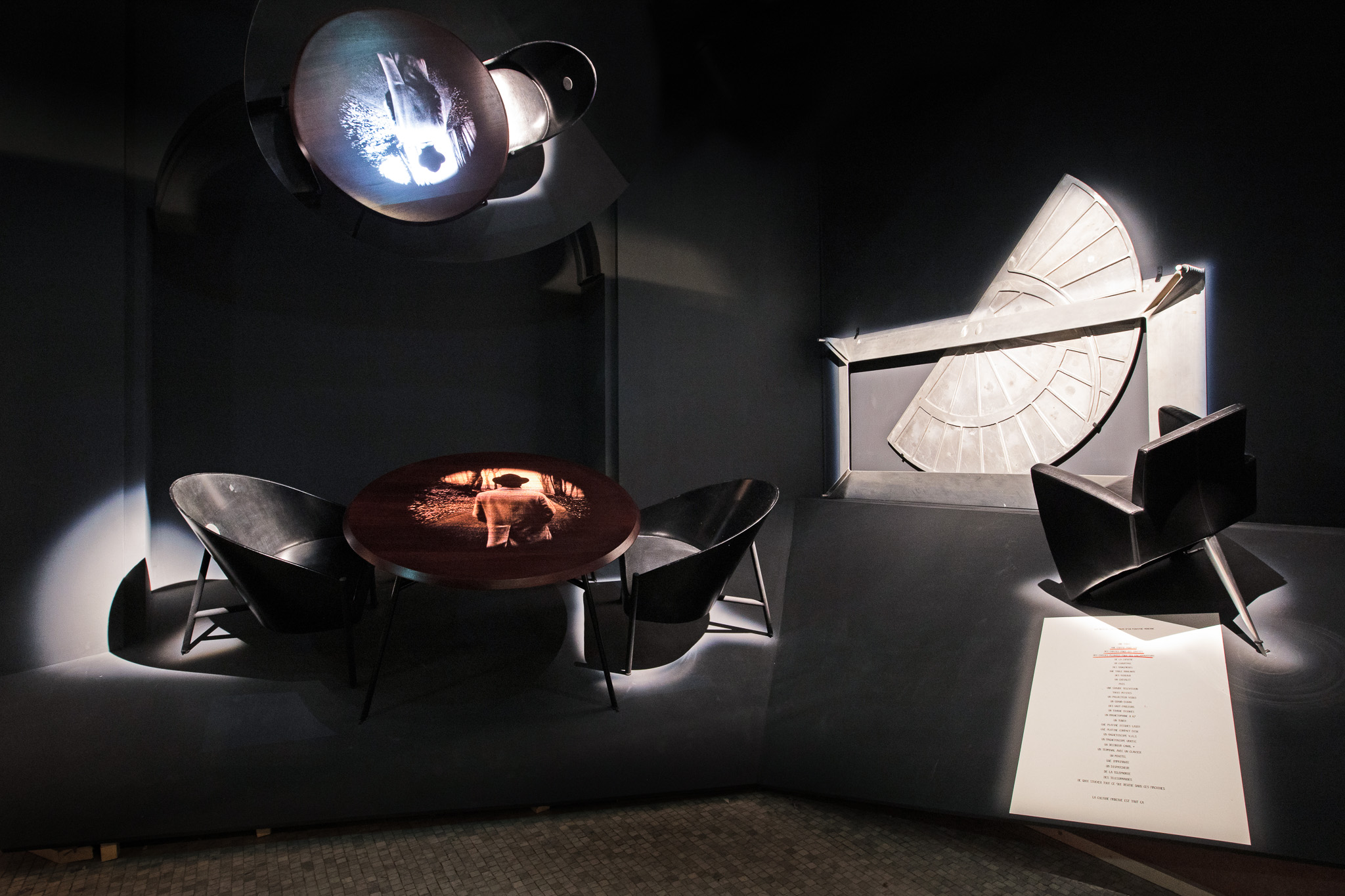 PARIS EST PATAPHYSIQUE